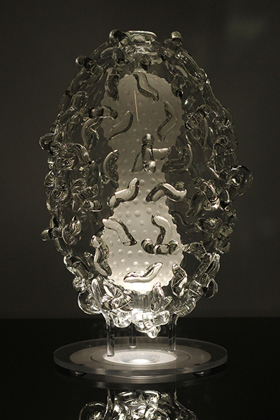 glass smallpox sculpture by Luke Jerram
